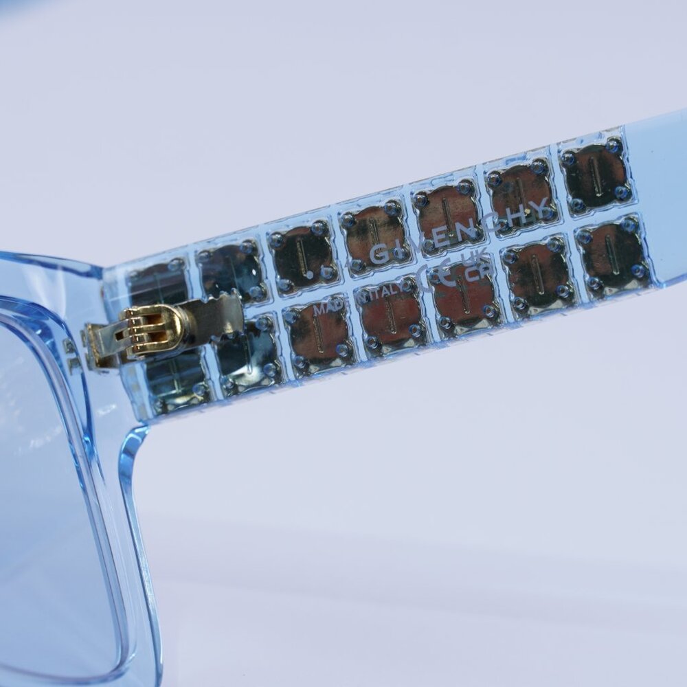 🕶️ New Givenchy GV40076I 84V Sunglasses - Blue Frame, Blue Lenses - Picture 6 of 9